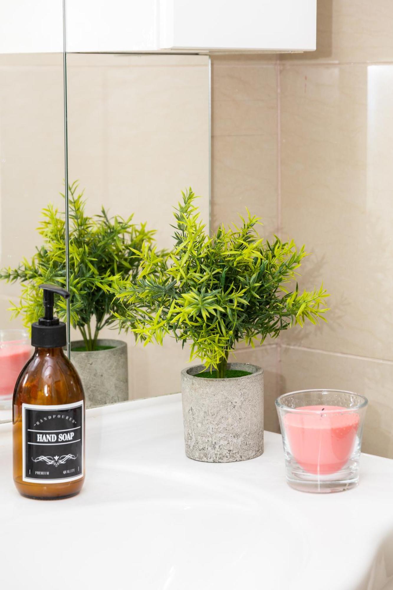 City Apartment Top Location, Quiet And Cozy Ideal To Relax Or Work Wien Eksteriør billede
