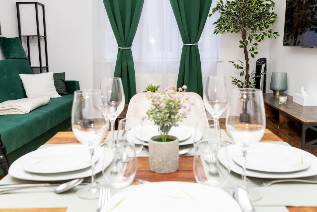 City Apartment Top Location, Quiet And Cozy Ideal To Relax Or Work Wien Eksteriør billede