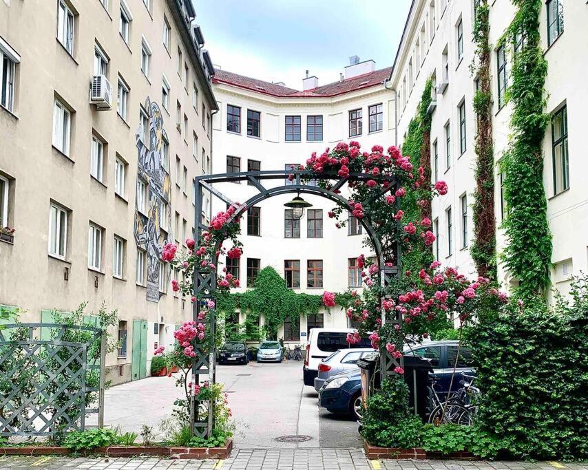 City Apartment Top Location, Quiet And Cozy Ideal To Relax Or Work Wien Eksteriør billede